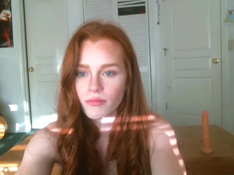 Porn Babes Shower - Bright-Eyed Ginger Takes A Shower Porn Video