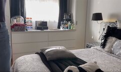 Long farts in very hot jeans