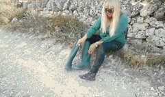 Bad walking MP4 (1920x1080) FHD