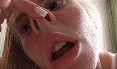 Blondie's Pig Nose! MP4