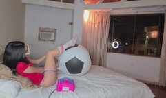 Marianna SIT TO POP soccer balloon 36 inch