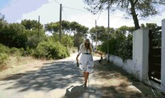 Walking on tiptoes AVI (1920x1080) FHD