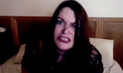 Tu n'es pas une femme, tu es un mec en jupe ! Sissy humiliation