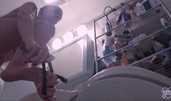 Showing off her legs in sheer black stockings [WMV - 1080p]