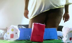 Giantess Finds Teeny City in her Home 1080