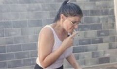 smoking in the rain - mp4 1080p