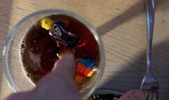 Gigantesa Emma eats potatoes and vegetables with little men and a drink made from little men with burps