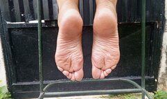 A very, very wrinkled and delicious foot soles up close(3)