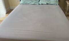 Girl pissing in the bed