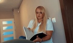 Gynecologist impregnated by alien MP4