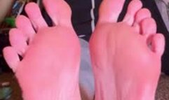 Big Foot Fan Question: What Was It Like Growing Up With Big Feet?