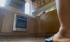 Balbina Big legs show Goddess in the Kitchen
