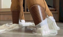 Boots in Captivity or Trap in the Closet MP4