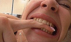 Biting hands and fingers! MP4