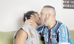 WILD AND DELICIOUS HOT KISSES - BY MARIO SOARES AND JEROME STRAUS - CLIP FULL