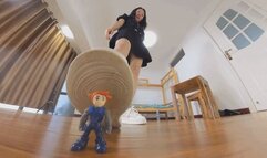 6K LELE Giantess tramples Dwarves 360VR