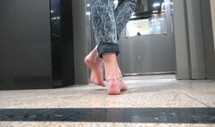 Pretty Ania - Barefoot Walk Down The Hall Way And Doormat - HD 2560x1440