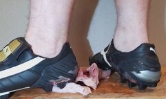 Puma V Kon III FG machen das Suppenhuhn platt (3)