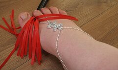 Worshiping My Wide Size 40 Feet: Showing Off BBW Feet With Short Toes And Bare Nails