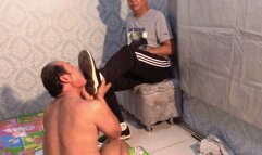 The king beat the slave