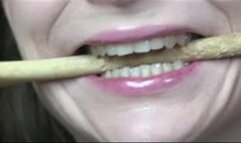 Crunching the wooden spoon - mp4 720p