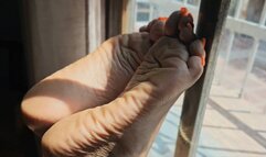 Balbina Foot Soles dream in the window