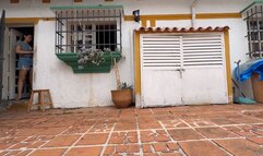 Kalinda has a battle with the Fiat 147 in flip flops and then barefoot