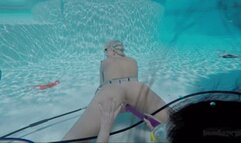 336 Girlfriends in the Pool - Minnie's Part (720p)