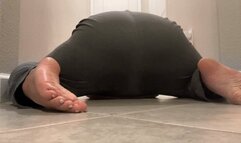 Showing Off My Gains On All Fours
