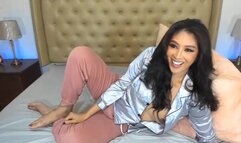 tranny hot sexy masturbate and exposed perfect feet and soles in webcam show Iyotara 2020-04-25 23-31-44 editat