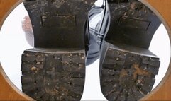 Cutest 18 yo girl in high Doc Martens boots skillfully steps on camera, fc133x 1080p only18yo