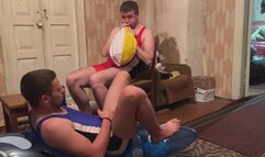 Inflate and pop 2 beachballs