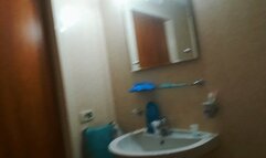 I pee in a hospital bathroom!
