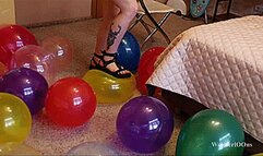 Vicky popping in sandals **4K**