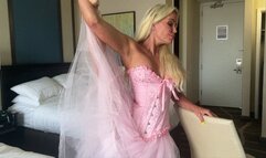 Tatiana Steele and Taperedphysique in: Holding The Tiny Dancer