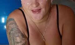 sexy girl in latex s2p 36inchballoons and poping foill