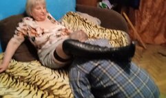 Matures gets ass and pussy licked