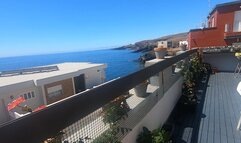 Blowjob on the terrace with some handfree cock sucking