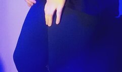 Sherry se pisse dessus pendant son cours de danse