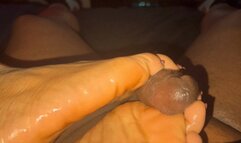 Hugged and stroked by Kilocakesoles big feet