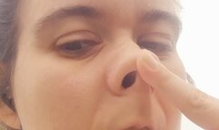 Piggy nose while walking