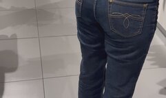 Public whaletail while shopping