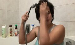 I take off my panties and bra for you - mi tolgo reggiseno e mutandine per te