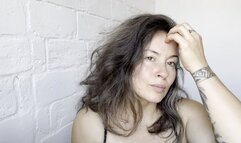 beautiful brunette movv