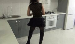 Lory sprained her leg again