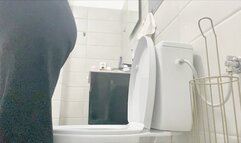 Toilet sitting after a great meal'