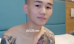 纹身小哥和大奶妹子双人秀舔奶子口交尾巴肛塞插菊花翘着屁股玩弄很是诱惑