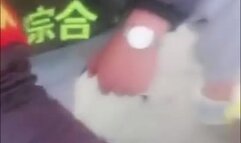 【China国产】勾引防疫人员进公厕做爱 诱惑 巨乳 直播 美女 人妻 口交