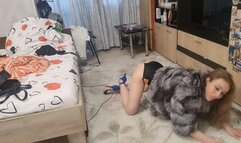 fur teasing oil ass Streching blowjob