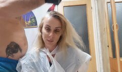 hair bleaching foot sitting